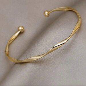 Gold or Silver Twist Design‎ Open Cuff Bracelet. New